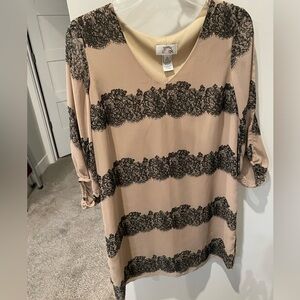 Dress black and tan slitted sleeves super comfortable easy to wear!!